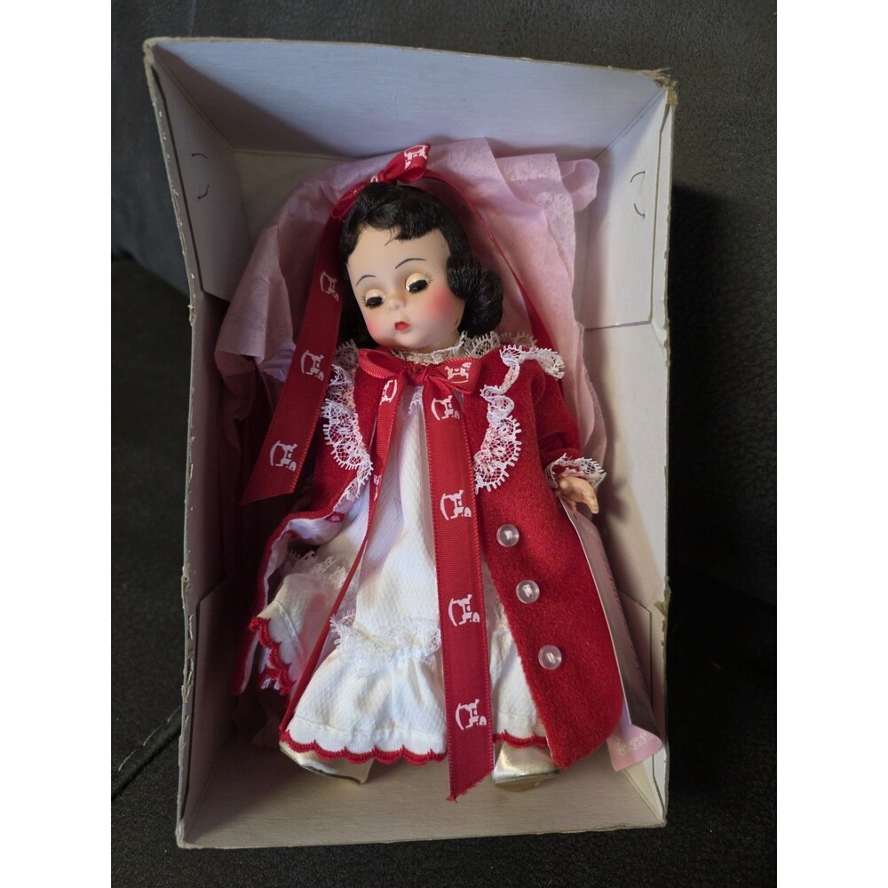Madame Alexander Beddy Bye Brenda Vinyl Doll Red Robe Nightie FAO Schwartz